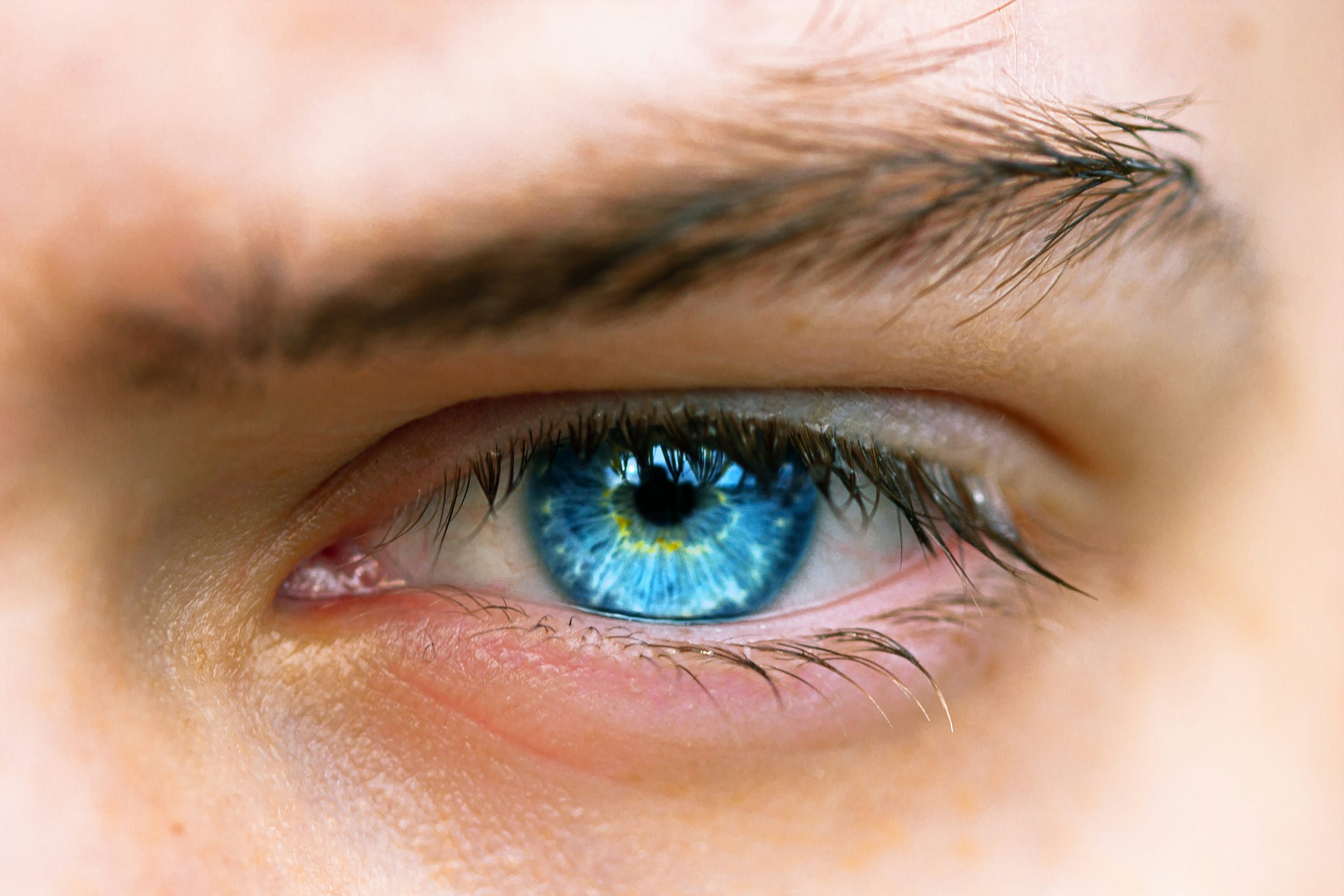 How to provide first aid for eye injuries